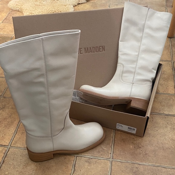 Steve Madden Riggs Boot - Picture 2 of 5